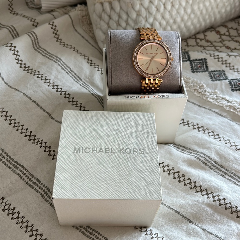 Micheal Kors rose gold watch